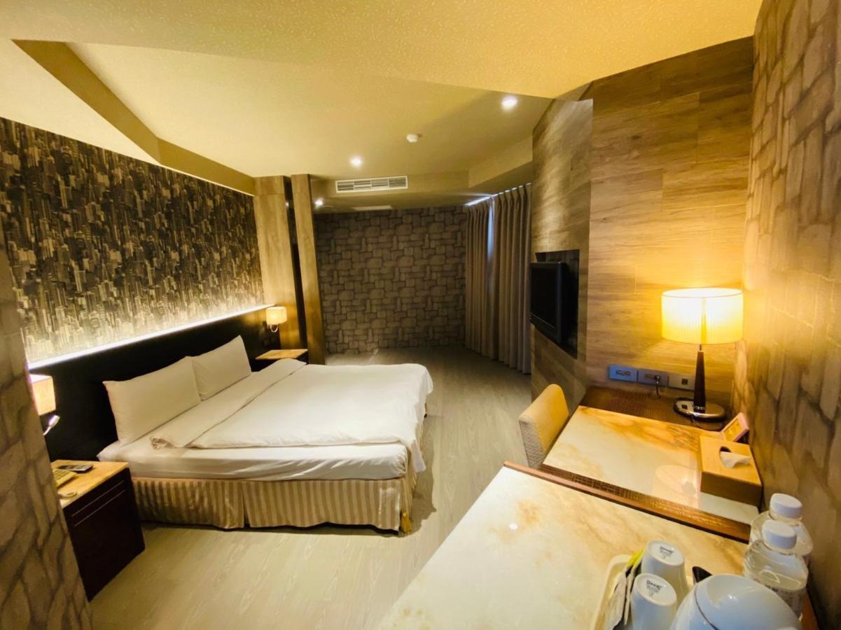 Dlinn Hotel Taichung Exterior foto