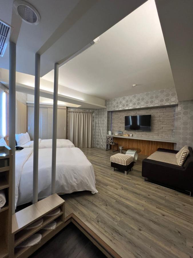 Dlinn Hotel Taichung Exterior foto